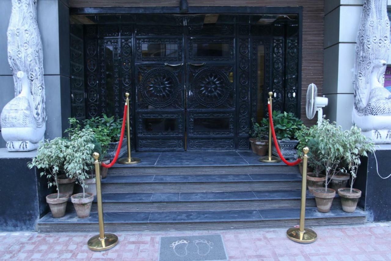 Gulberg Continental Hotel Lahore Exterior photo